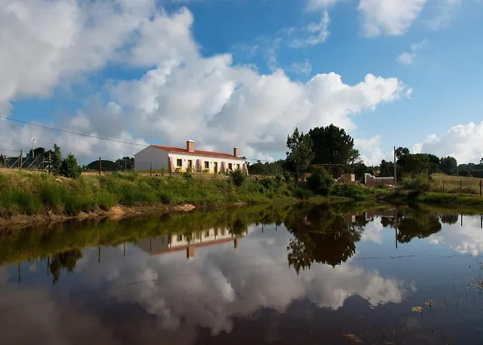 Quinta Aguas 度假居 *